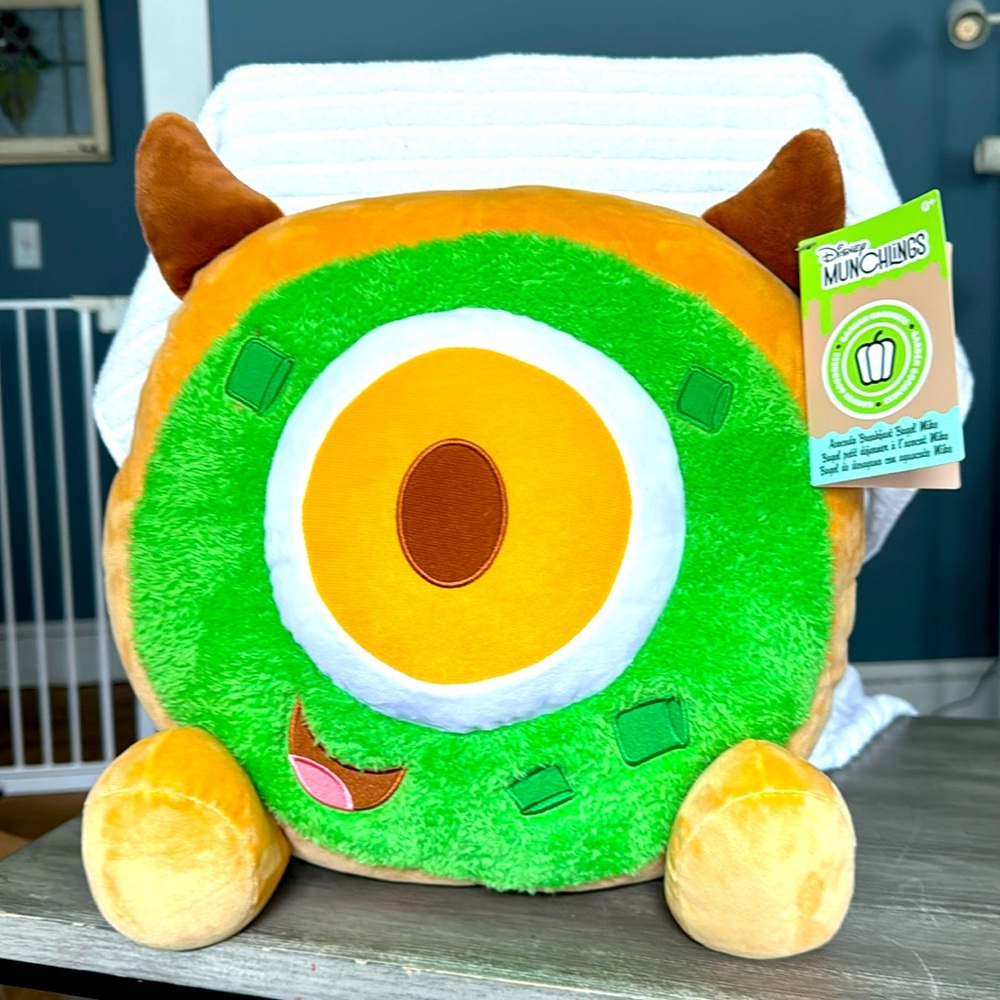 NWT Disney Avocado Breakfast Bagel Mike Wazowski Munchling Plush